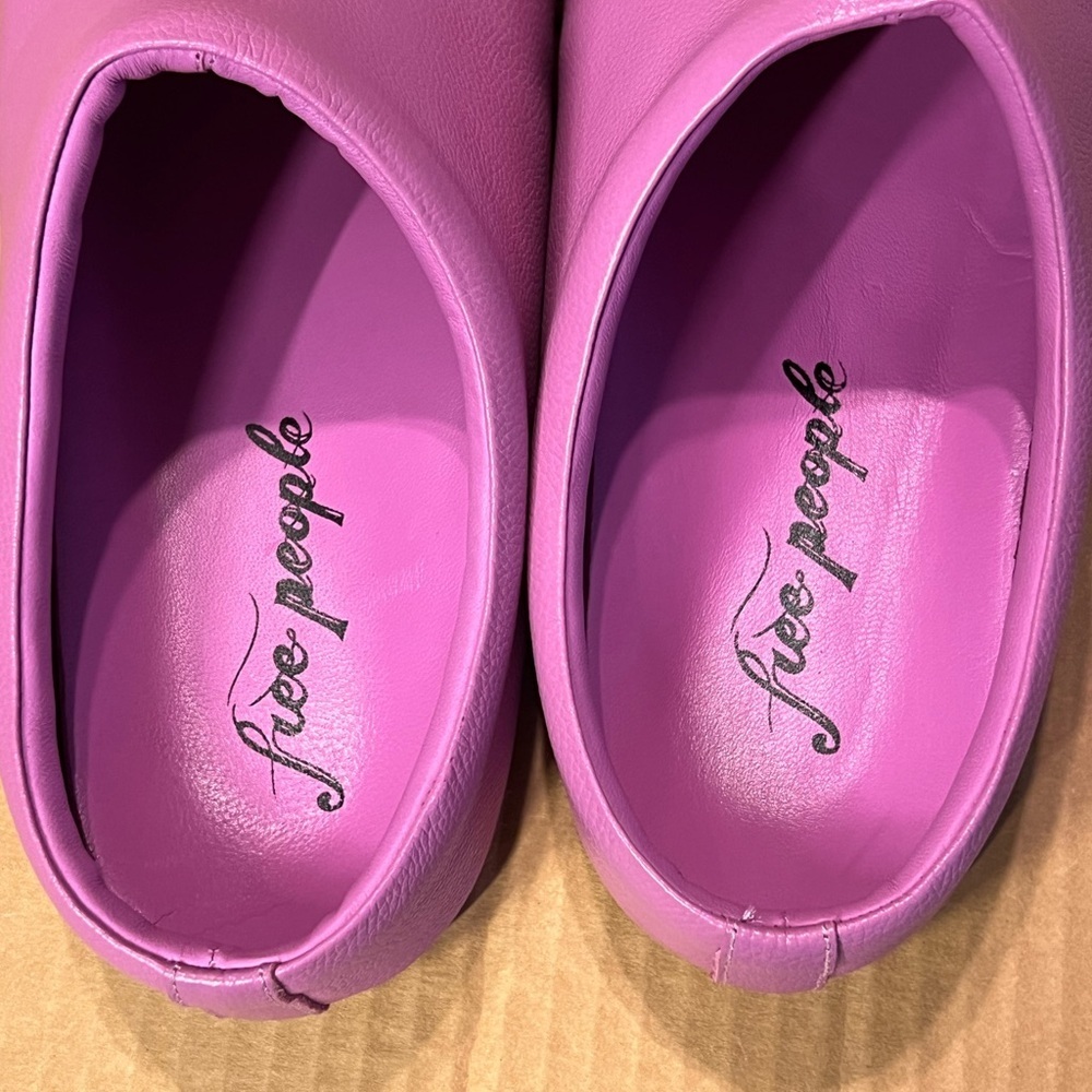 FREE PEOPLE CAMBRIA CLOG LEATHER SZ 38 WISTERIA EUC WORN ONCE - Picture 4 of 6